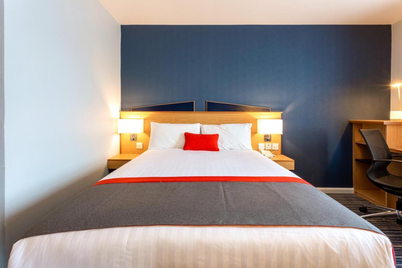 Holiday Inn Express Perth By Ihg Exterior foto