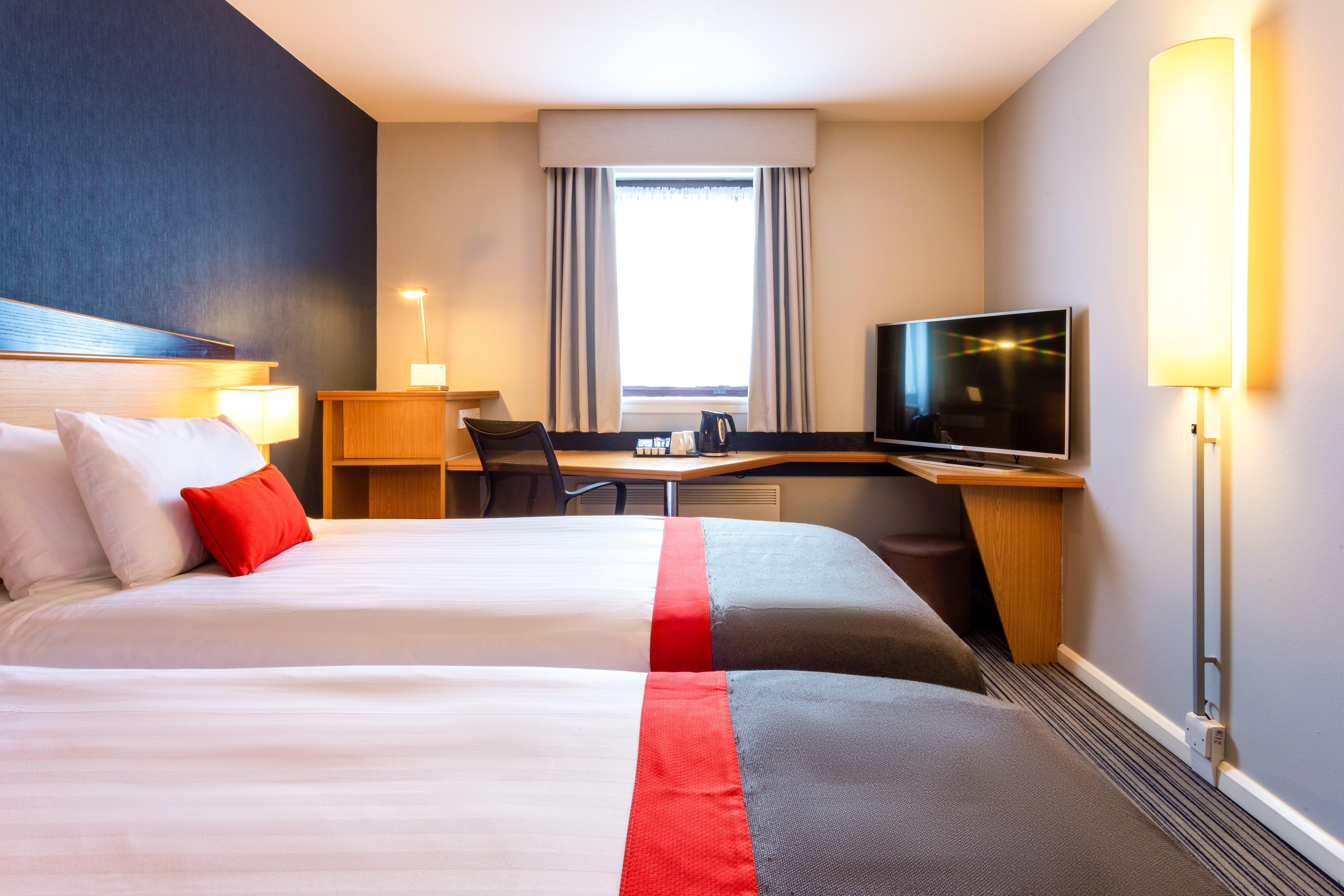 Holiday Inn Express Perth By Ihg Exterior foto