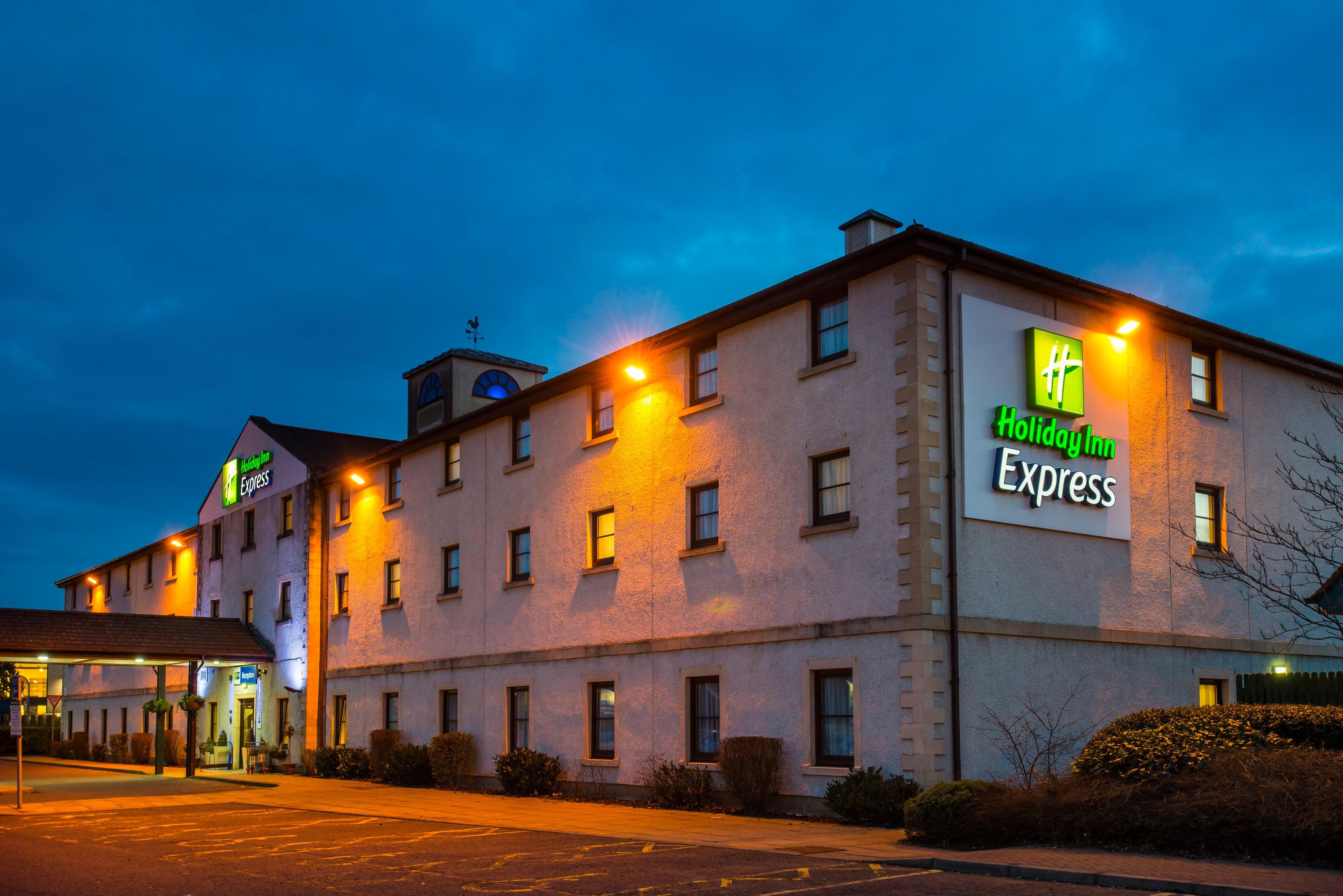 Holiday Inn Express Perth By Ihg Exterior foto